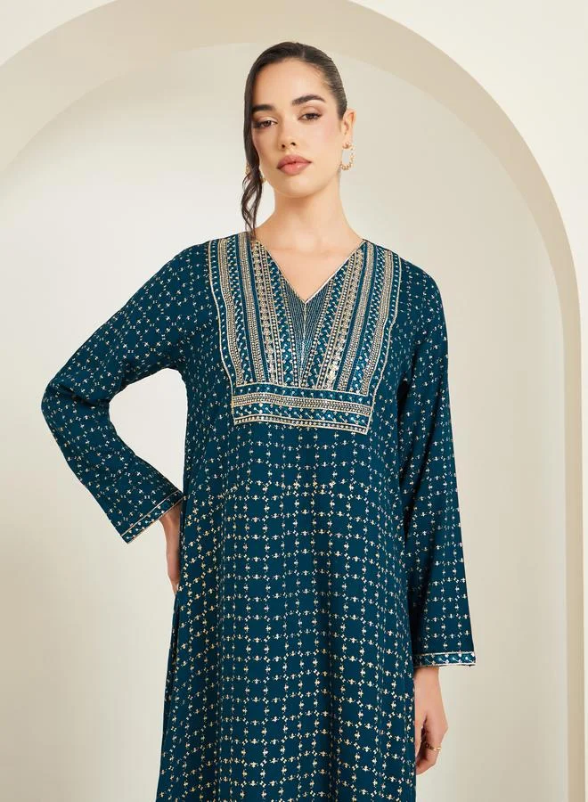 أميرة جلابية بتفاصيل مطرزة